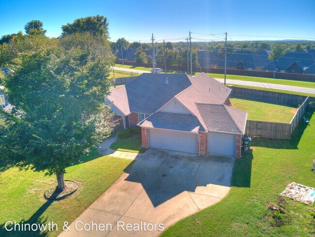 Building Photo - 4 br, 2 bath House - 9208 N 98th E Ct