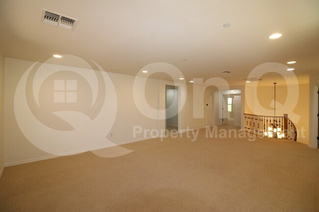 Building Photo - 779 W Calle La Bolita