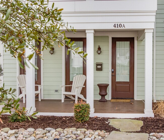 Primary Photo - 410 A St