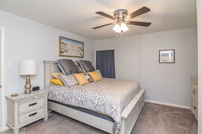 Building Photo - SHORT-TERM LEASE OPTIONS / FULLY FURNISHED APARTMENT/ ALL UTILITIES INCLUDED! WONDERFUL WAYNE MEM...