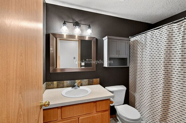 Building Photo - 471 NW 24th St