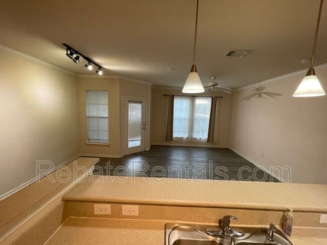 Building Photo - 8290 Gate Pkwy W