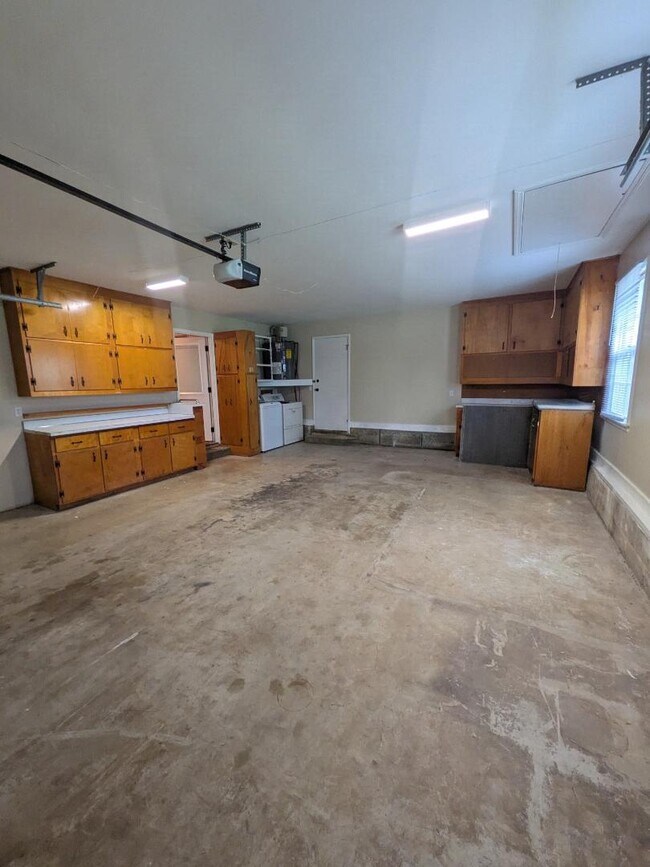 Building Photo - 7110 Criner Rd SE