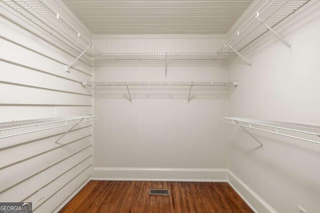 Building Photo - 5450 E Mountain St