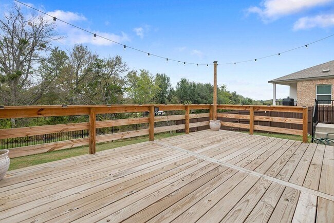 Building Photo - 1205 Sweetspire St