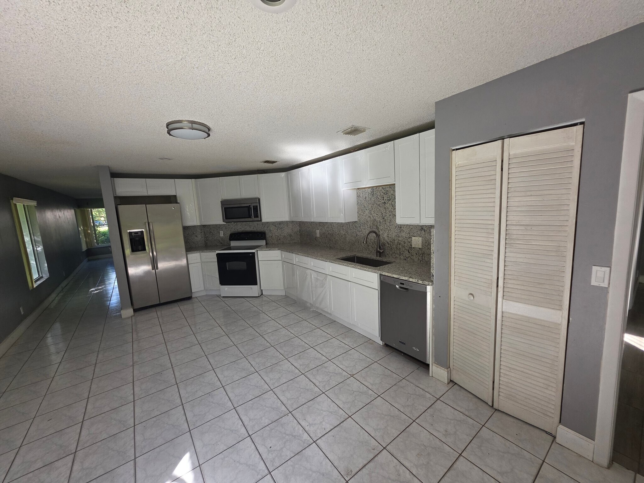 Building Photo - 11511 NW 36th St
