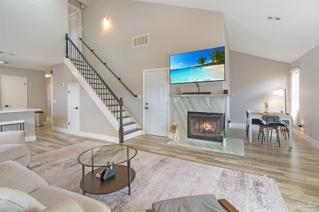 Building Photo - 5001 Grande Dr