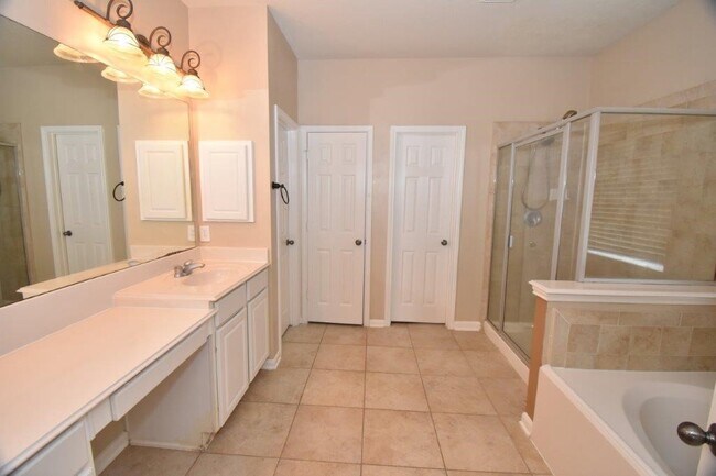 Building Photo - 22306 Fieldcrest Ln