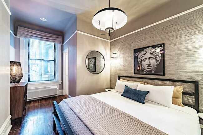 Building Photo - 68 E Cedar St