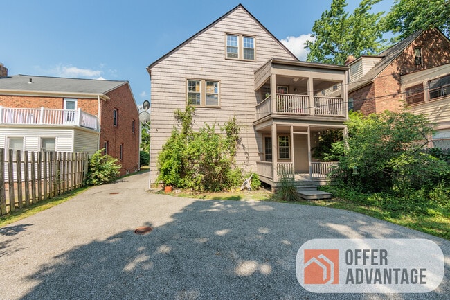 Building Photo - 3669 Glencairn Rd