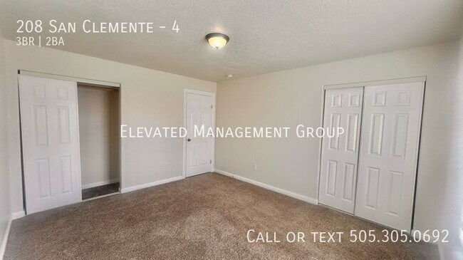 Building Photo - 208 San Clemente Ave