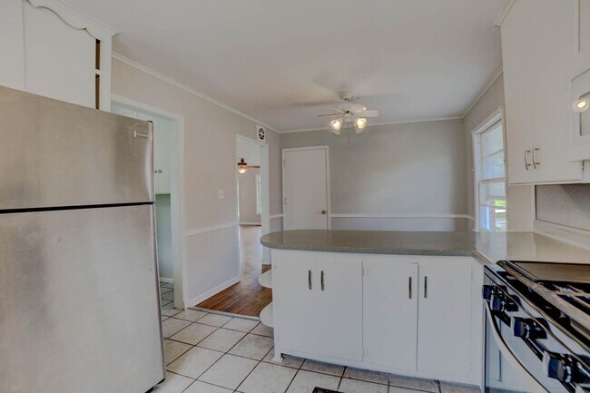 Building Photo - 3 BED 1 BATH /  TULSA FAIRGROUNDS