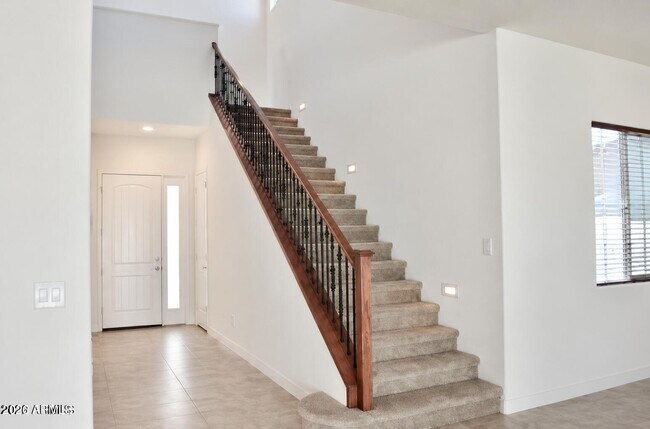 Building Photo - 2834 E Aloe Pl