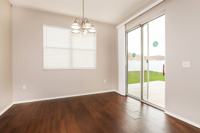 Building Photo - 4109 Sun Village Ct