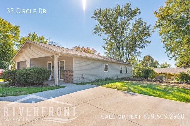 Building Photo - 33 Circle Dr