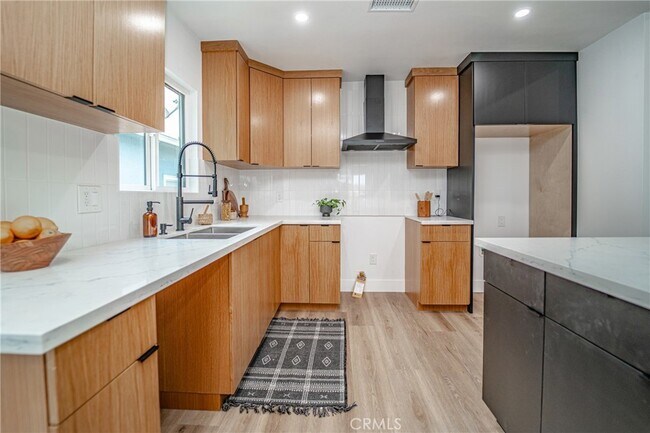 Building Photo - 6520 6th Ave