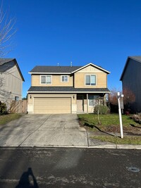 Building Photo - Welcome to this fantastic two-story home i...