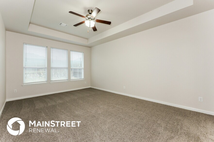 Building Photo - 9430 Smoke Tree Dr