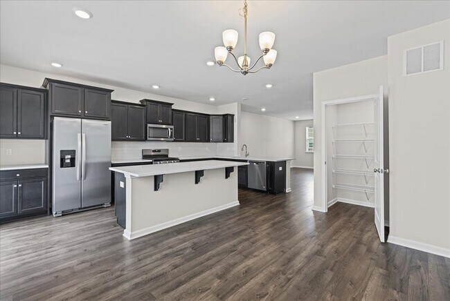 Building Photo - 9 Venice Ln