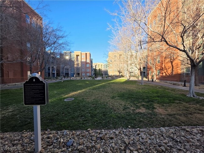 Building Photo - 62 E Serene Ave