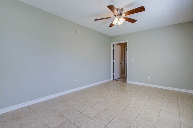 Building Photo - 156 Pecan Grove Ave