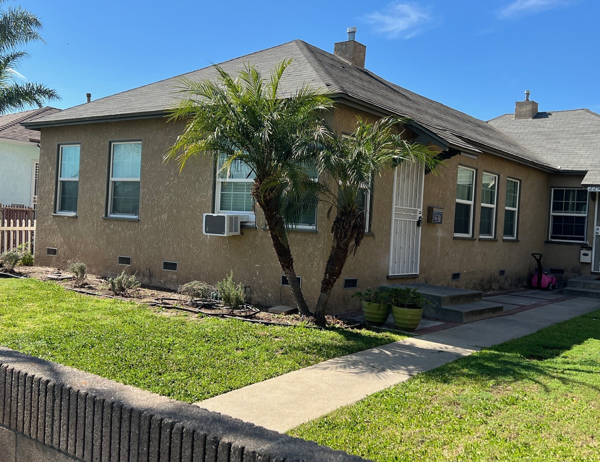 Building Photo - 2293 Grand Ave