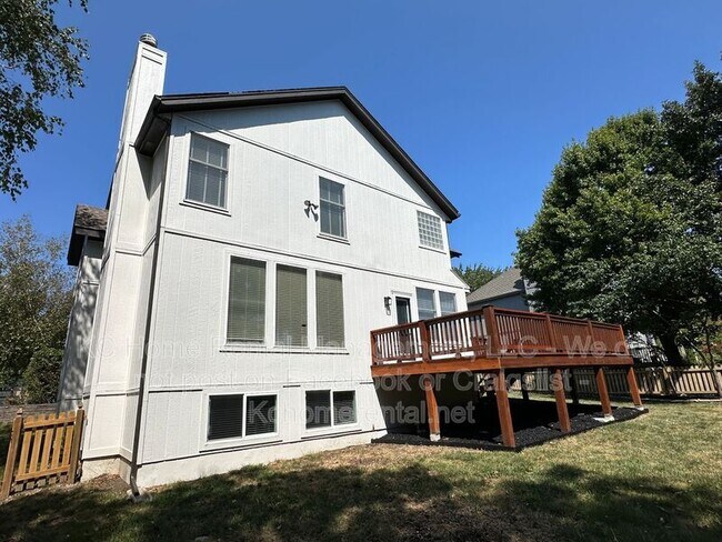 Building Photo - 5605 W 153rd Terrace