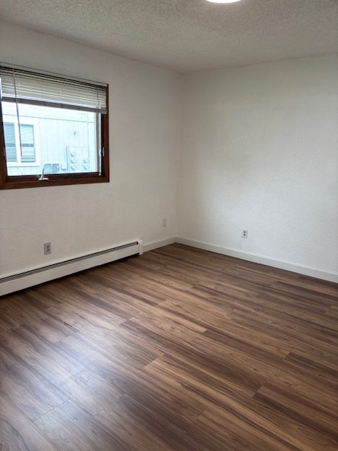 Building Photo - 1180 Golden Dawn Cir