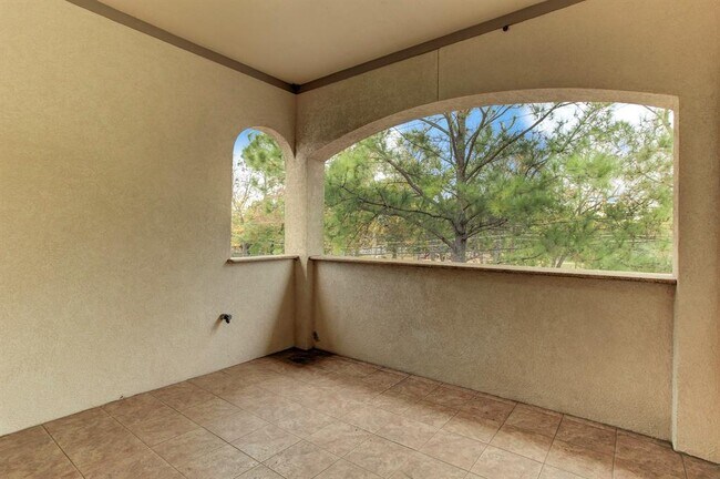 Building Photo - 5 Cardwell Ct