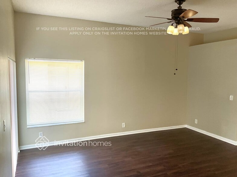 Building Photo - 1928 SW 177th Ave