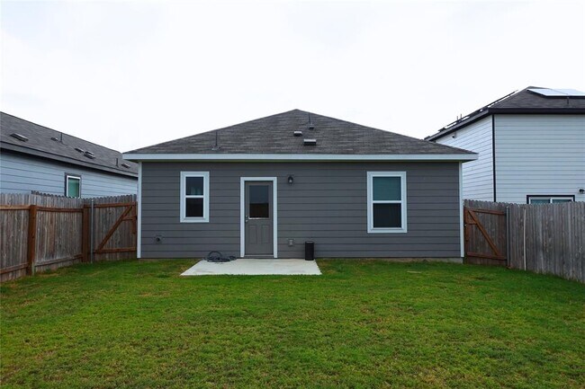 Building Photo - 402 Plateau St