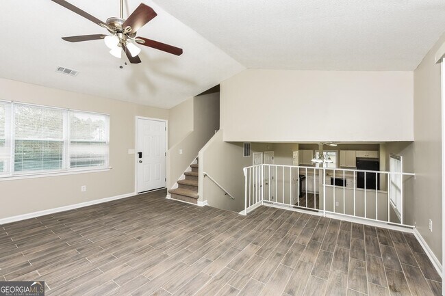 Building Photo - 6258 Leverett Dr