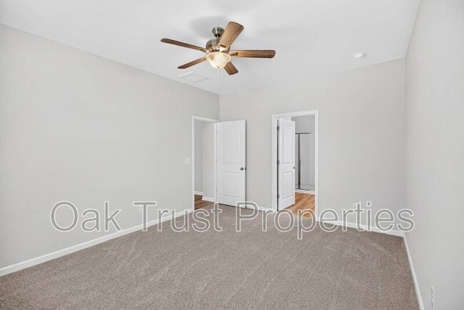 Building Photo - 216 Sarcoxie Rd