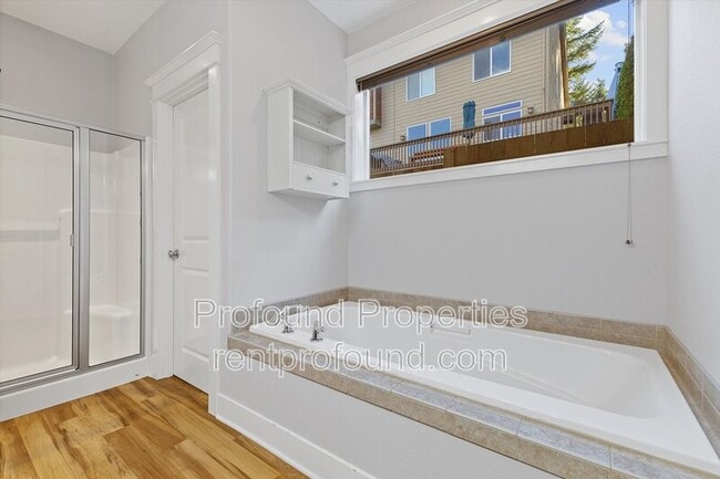 Building Photo - 7909 SW Oviatt Dr