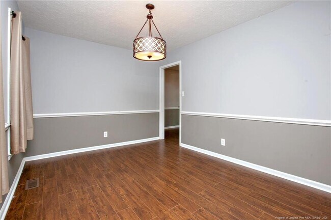 Building Photo - 1819 Eichelberger Dr