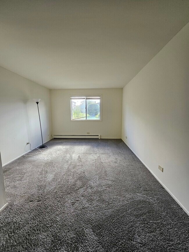 Building Photo - 3723 Salem Walk