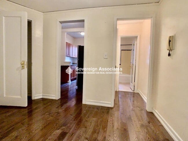 Floorplan - 4700 Broadway