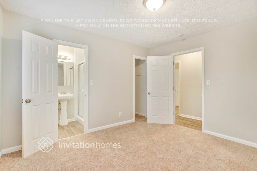 Building Photo - 637 Carlouetta Rd