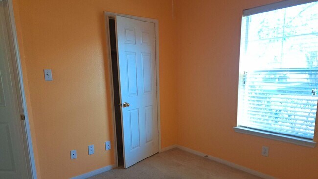 Building Photo - 21842 Grassy Hill Ln