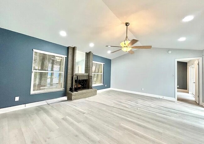 Building Photo - 5015 Nassau Cir
