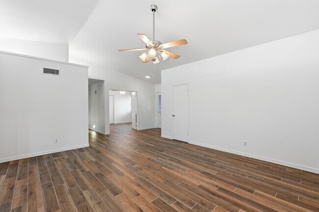 Building Photo - 4 Bed Home in Scottsdale Quarter!!