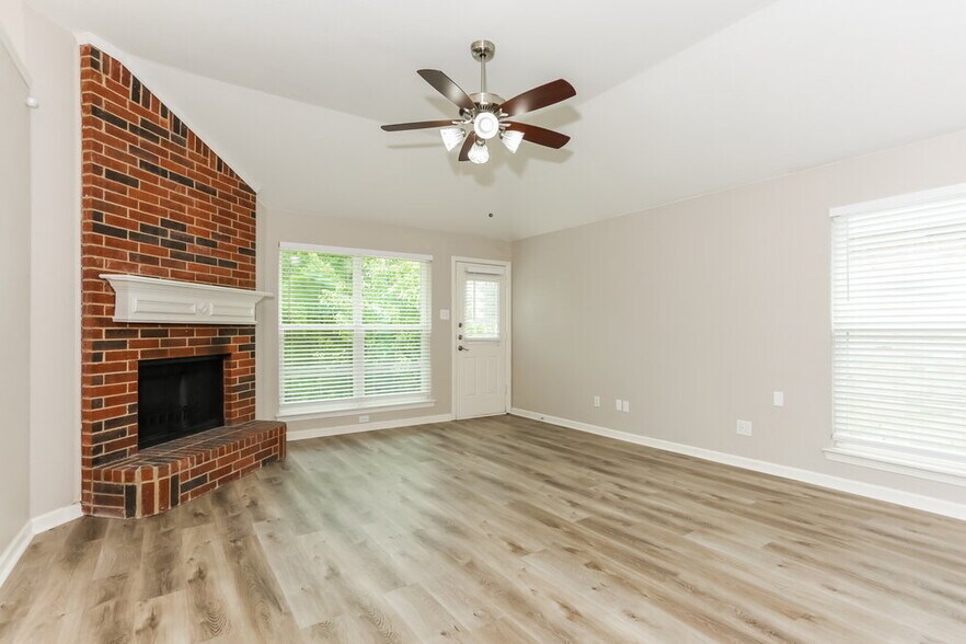 Building Photo - 1521 Creekstone Ct