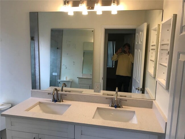 Building Photo - 19010 SW 10th St