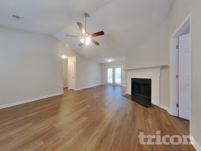 Building Photo - 14 Iron Spot Cir