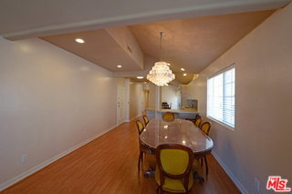 Building Photo - 2015 S Beverly Glen Blvd