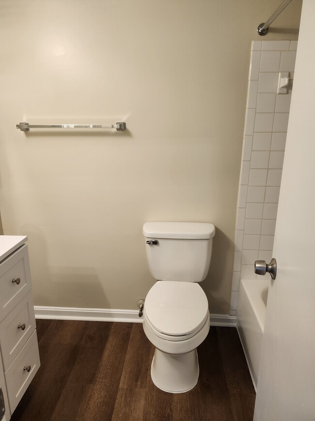 Master Bath - 10404 Beacon Ridge Dr