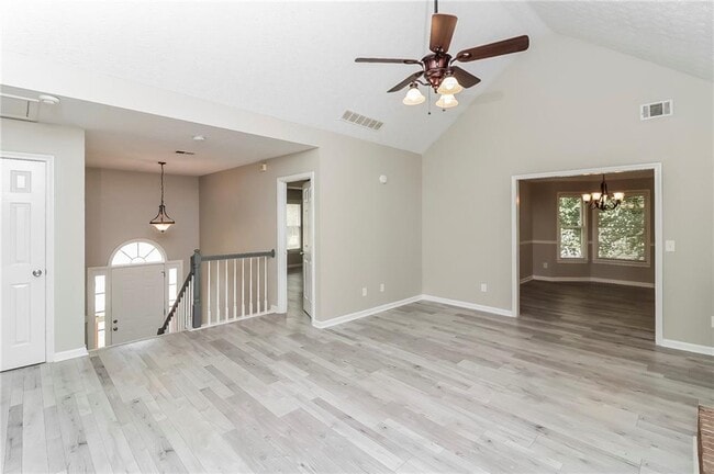 Building Photo - 5069 Hopeland Dr