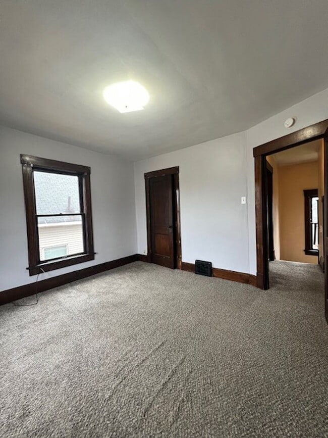 Building Photo - Very large 4 bedroom home for rent - Canton NW