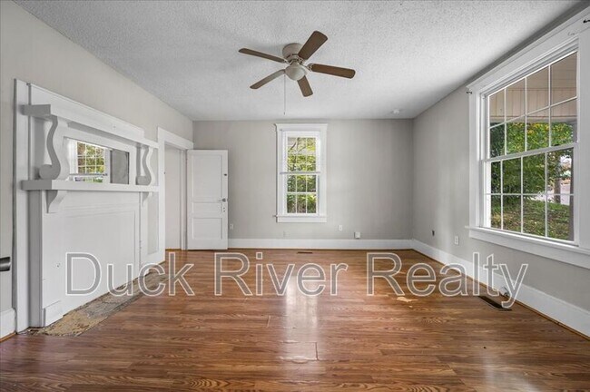 Building Photo - 1603 Highland Ave