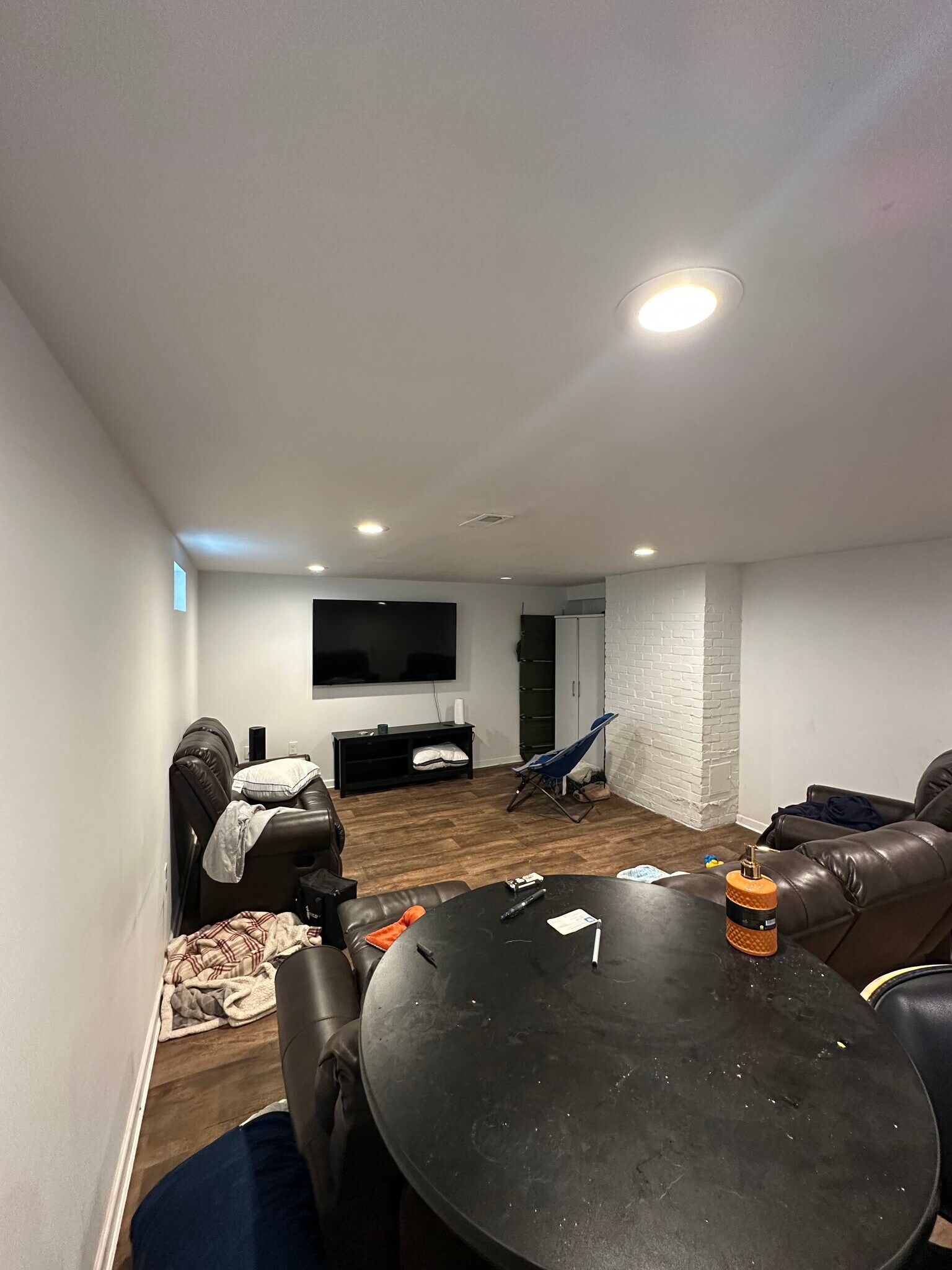 Building Photo - 136 W Squantum St